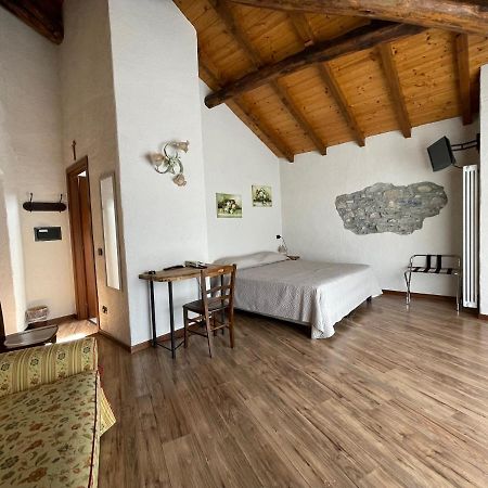 Hotel La Torre Castiglione dʼIntelvi Εξωτερικό φωτογραφία