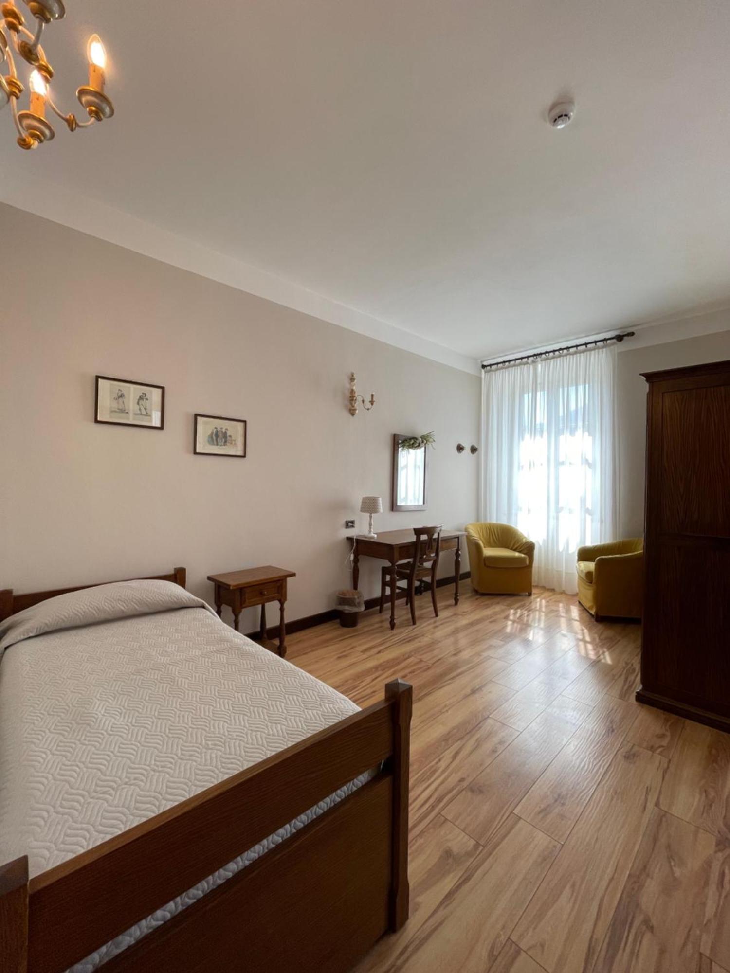 Hotel La Torre Castiglione dʼIntelvi Εξωτερικό φωτογραφία