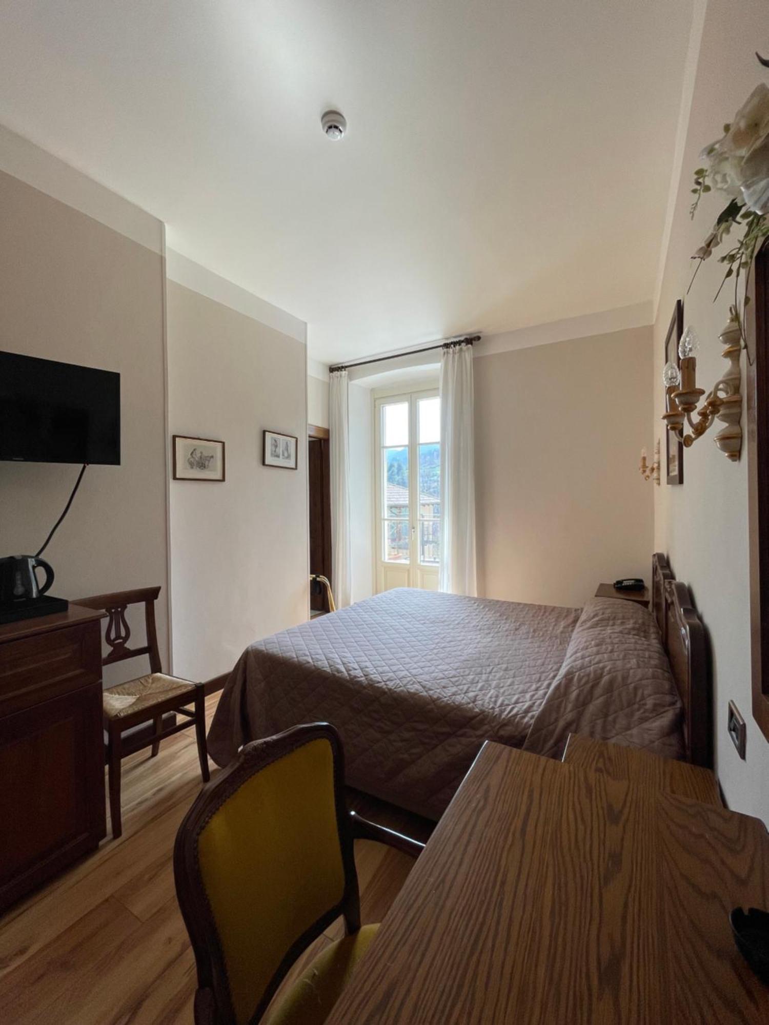 Hotel La Torre Castiglione dʼIntelvi Εξωτερικό φωτογραφία