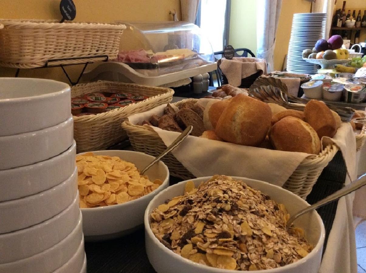 Hotel La Torre Castiglione dʼIntelvi Εξωτερικό φωτογραφία